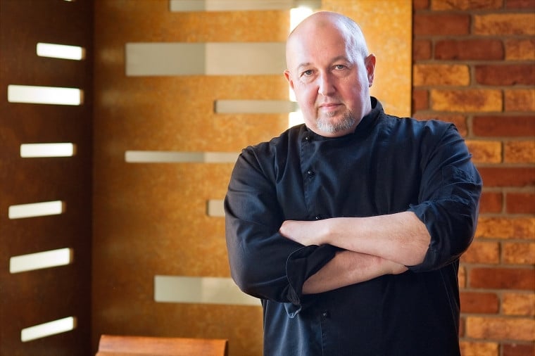 WAIKIKI Beach Bar & Grill hälsar vår nya kökschef varmt välkommen Chris